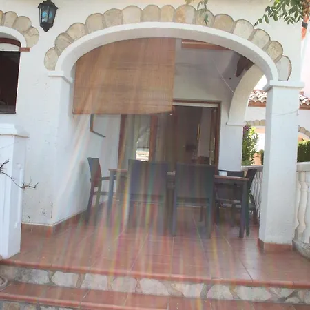 Chalet Peywand Con Piscina Comunitaria Сasa de vacaciones Miami Platja (Miami Playa)