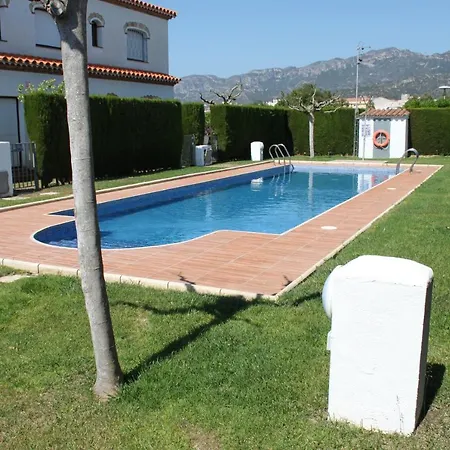 Сasa de vacaciones Chalet Peywand Con Piscina Comunitaria