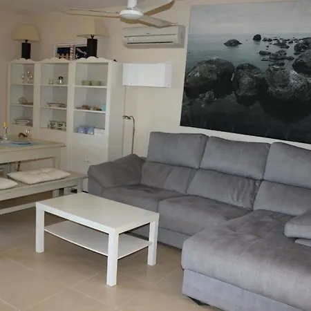 Chalet Peywand Con Piscina Comunitaria